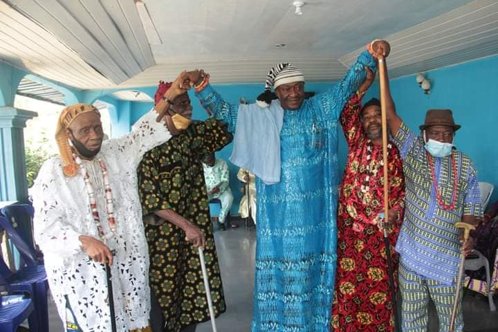 Ekparakwa Presents New Clan Head To Oruk Anam Traditional Rulers