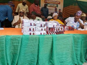 Mushin LG Chairman gives 500 residents N100,000 each